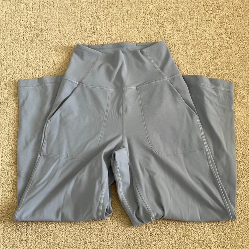 Lululemon - Picture 5 of 5